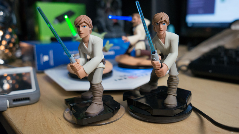 Illustration for article titled Disney Releases The Coolest Star Wars Infinity Figures In The Most Annoying Way Possible